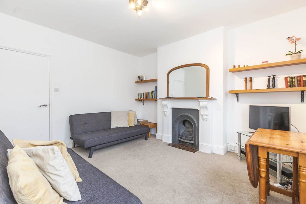 Property photo 3 of 13