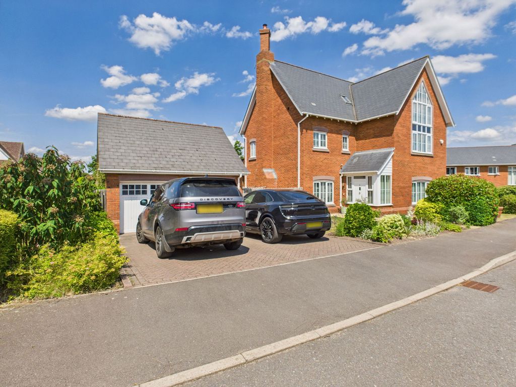 Property photo 1 of 39