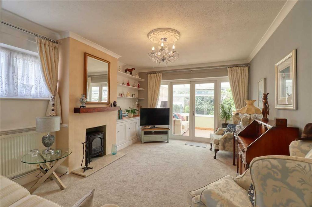 Property photo 2 of 13