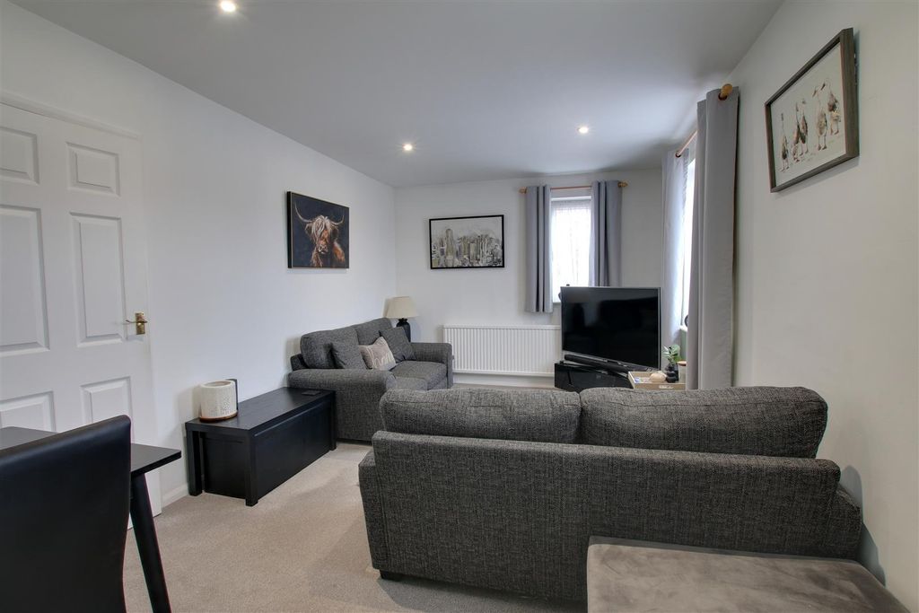 Property photo 2 of 7 Img_8878-Img_8880.Jpg