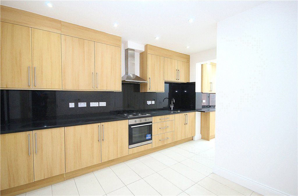 Property photo 3 of 14 Kitchen