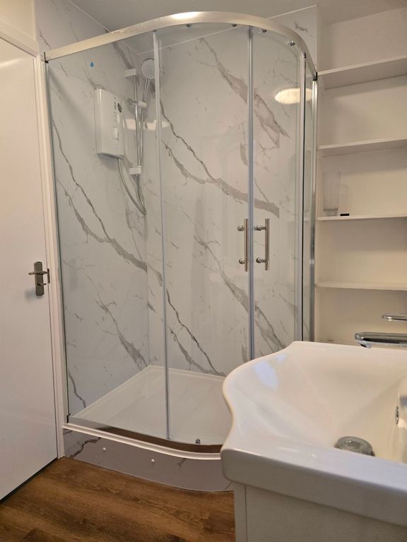 Property photo 3 of 27