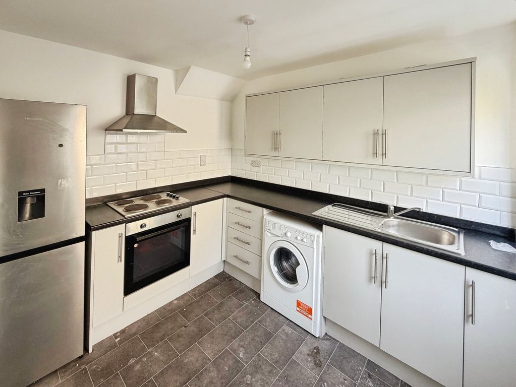 Property photo 2 of 15 Kitchen
