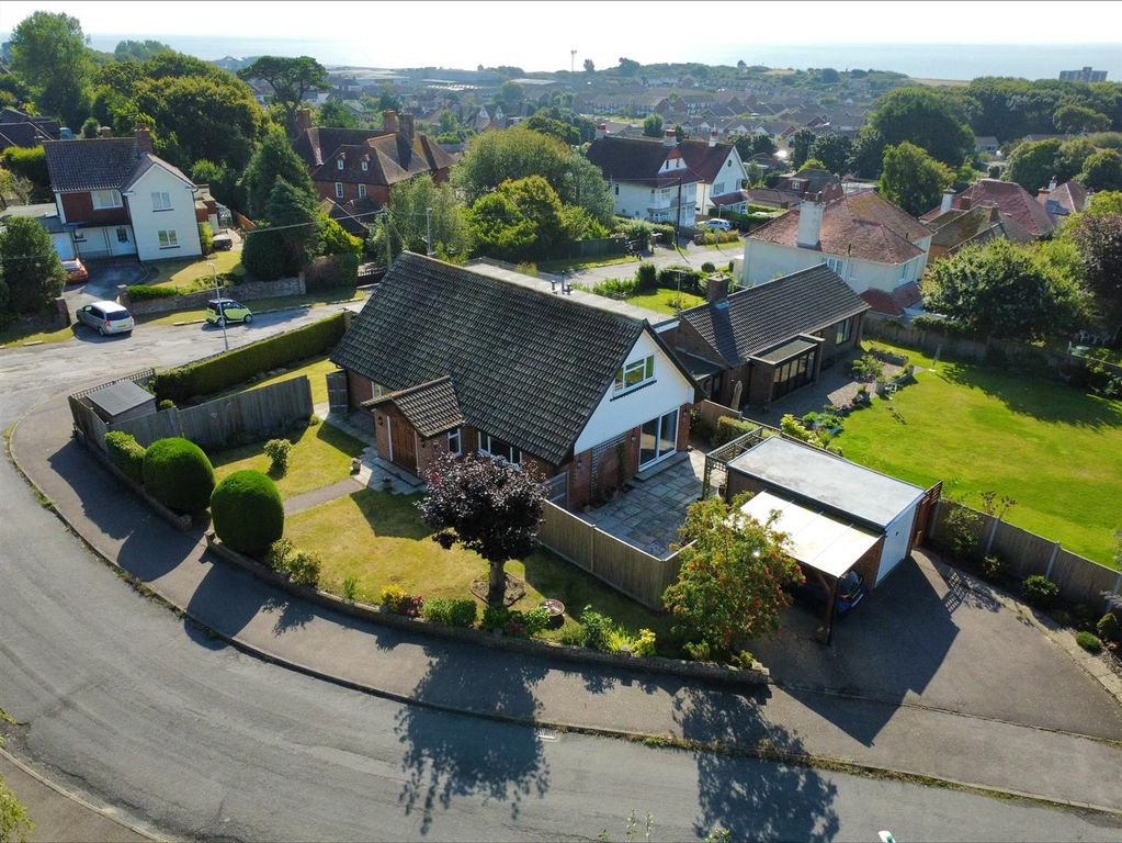 Property photo 2 of 31