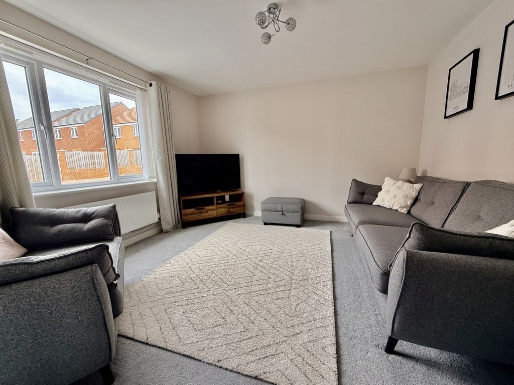 Property photo 3 of 14 Img_8571