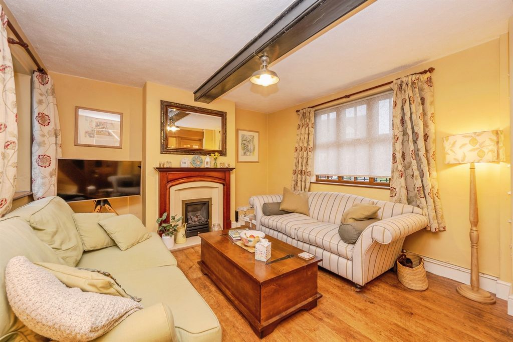 Property photo 2 of 20