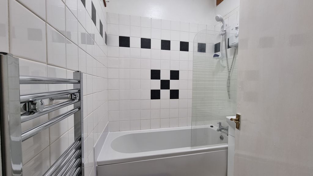 Property photo 3 of 7 Property