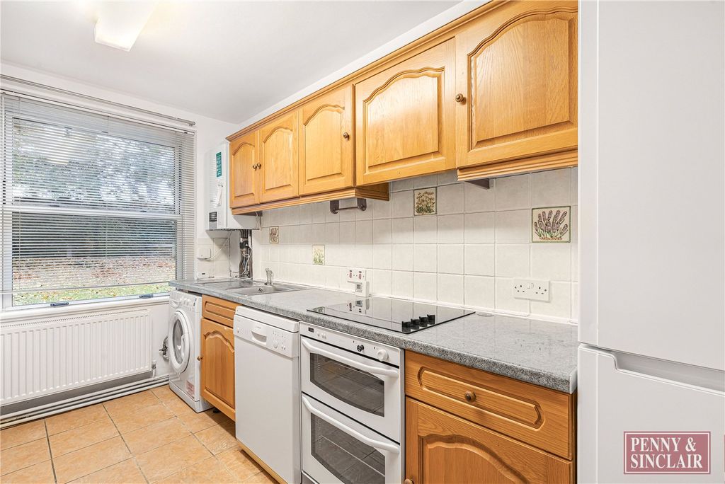 Property photo 3 of 11 Picture No. 17