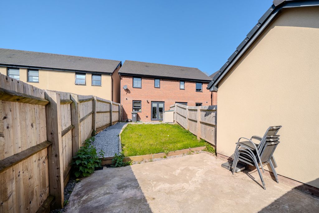 Property photo 1 of 27