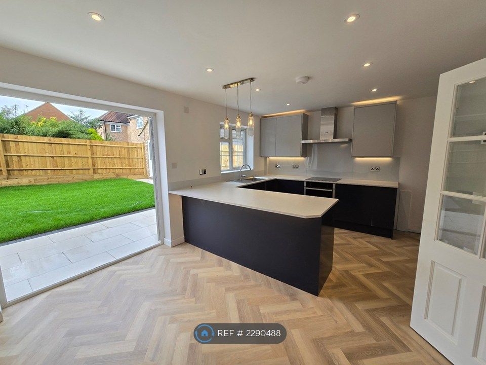 Property photo 1 of 35