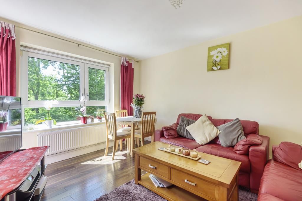 Property photo 3 of 10 Living Room