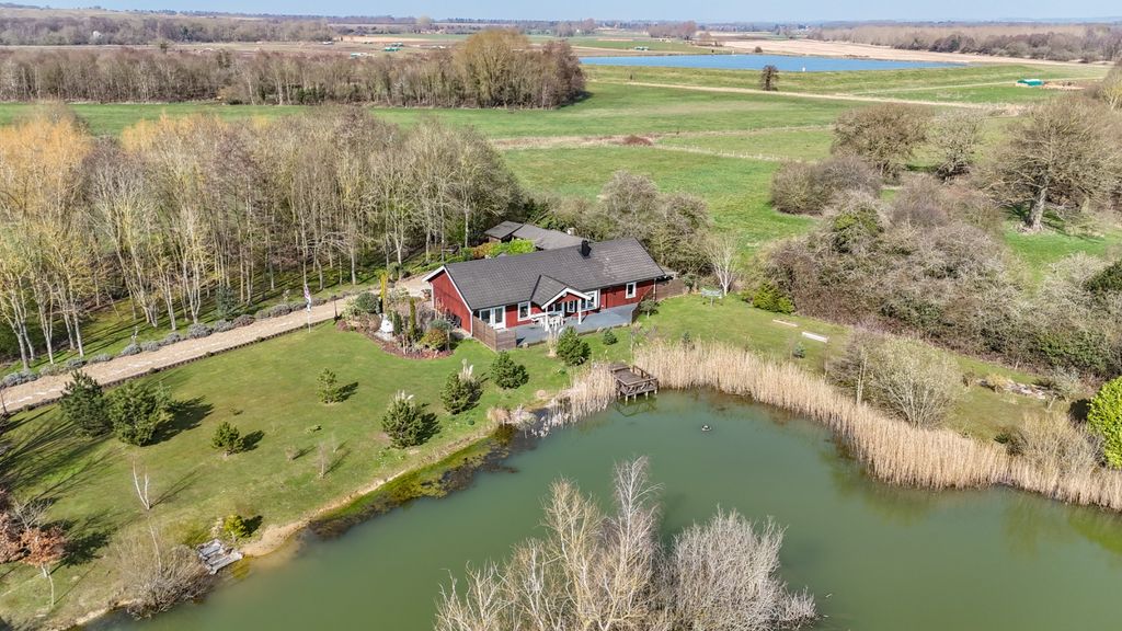 Property photo 2 of 42 3964215