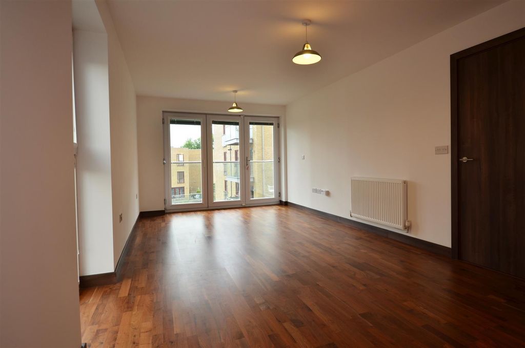 Property photo 3 of 10 Dining/Living