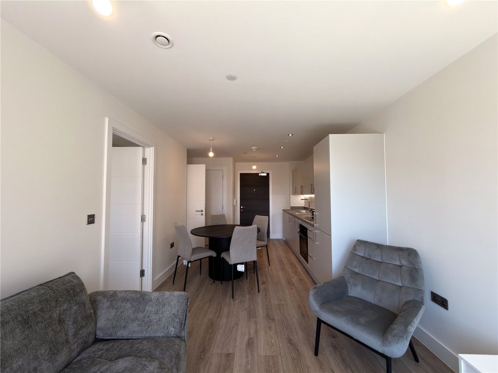 Property photo 3 of 8 Picture No. 04