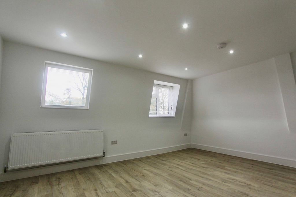 Property photo 3 of 6 Img_2674