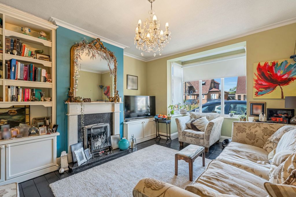 Property photo 1 of 18