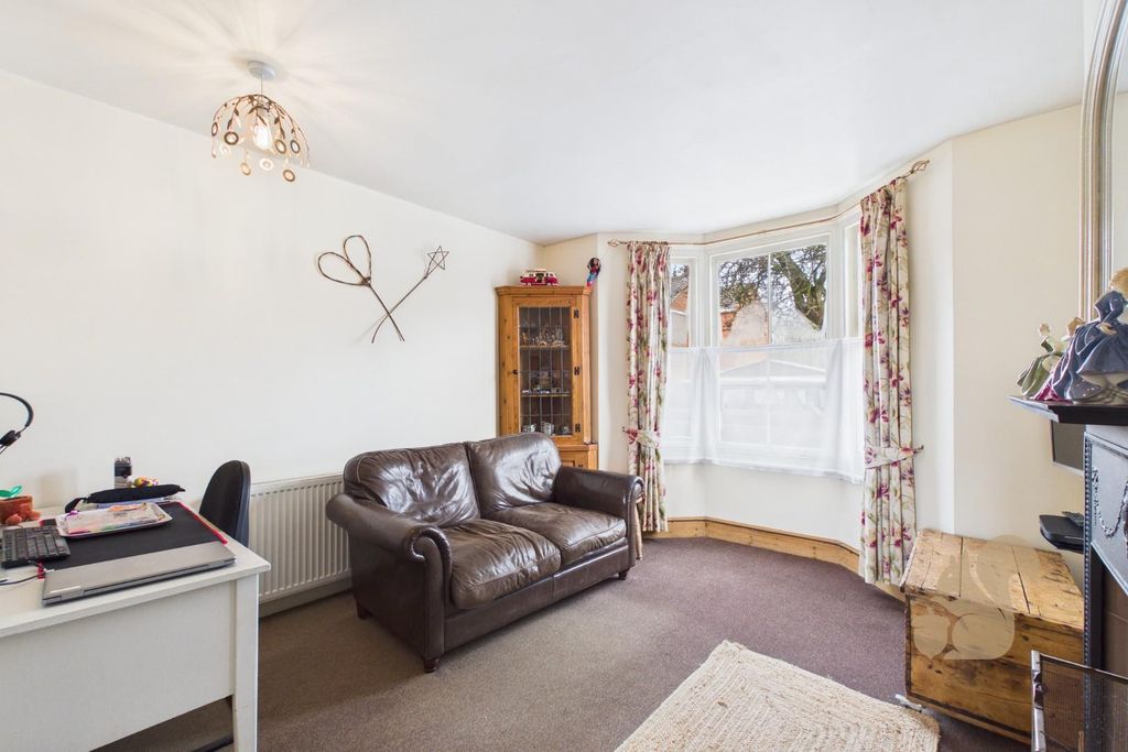 Property photo 2 of 25 Cam01659G0-Pr0736-Still007.Jpg