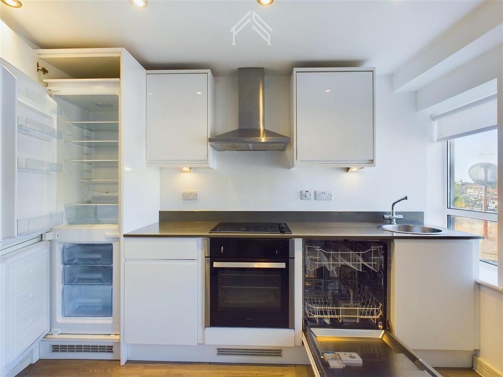 Property photo 3 of 10 6.Jpg