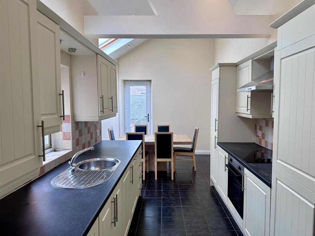 Property photo 1 of 12 Kitchen Diner.Jpg