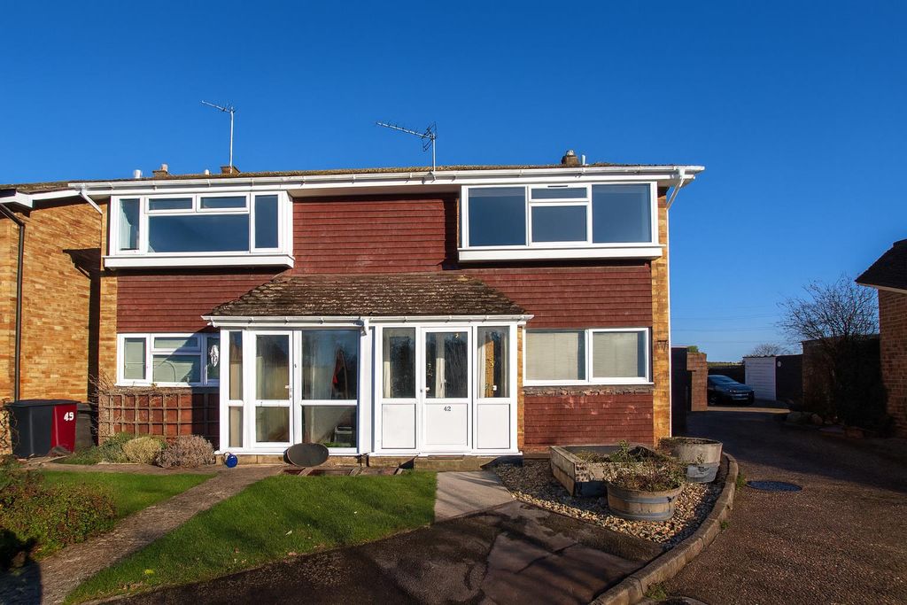 Property photo 1 of 14 Chatgpt Image Dec 10, 2025, 09_54_48 Am - Copy.Png