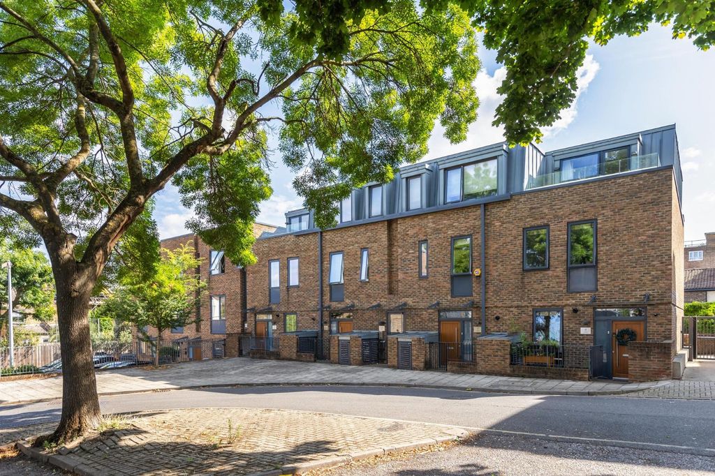 Property photo 2 of 15