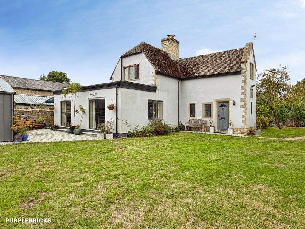 Property photo 2 of 42