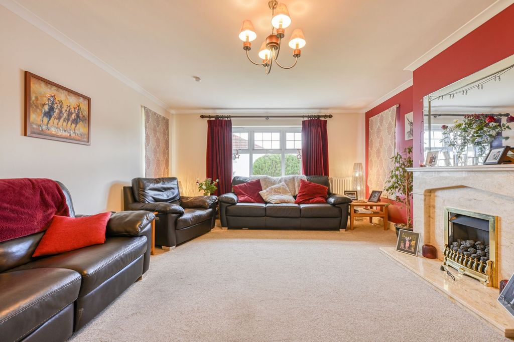 Property photo 3 of 30