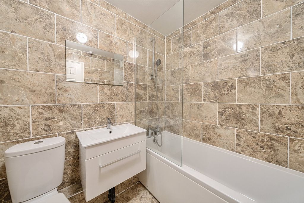 Property photo 3 of 13 Bathroom