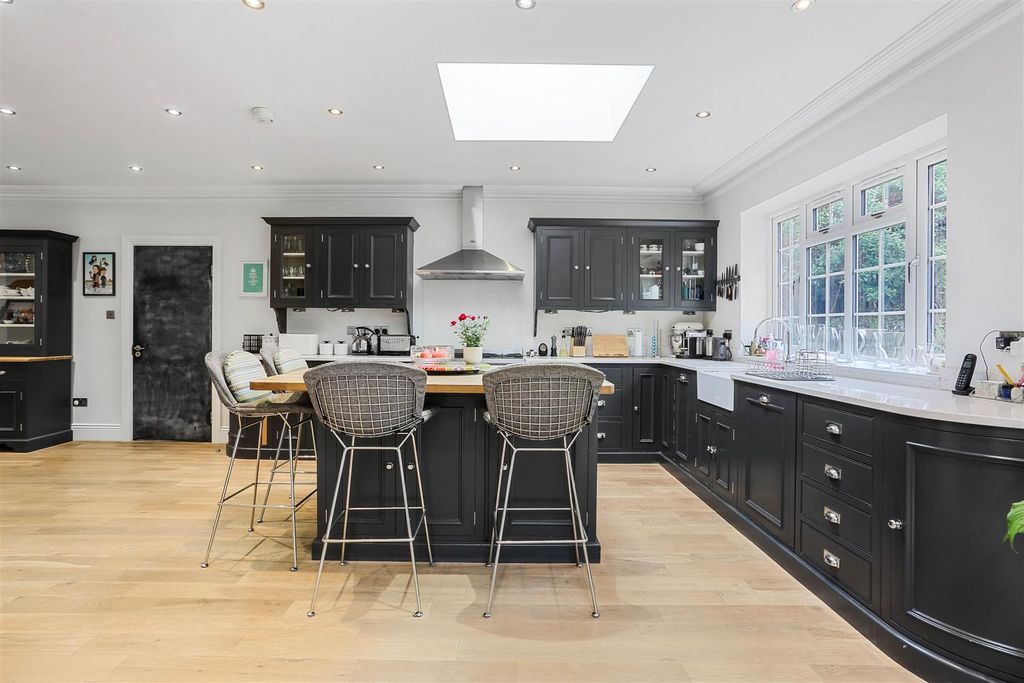 Property photo 3 of 46 1543468517 - 18.Jpg