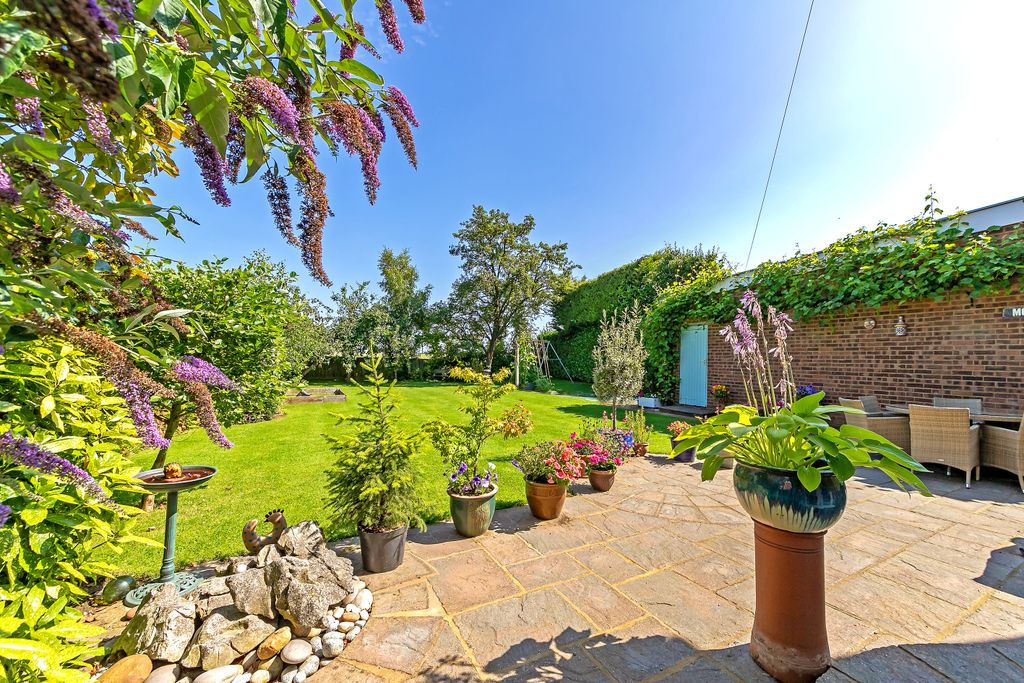 Property photo 1 of 31 17Jubileelane-72