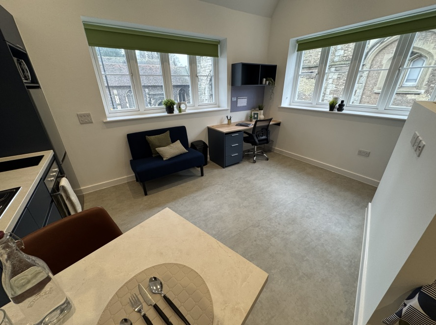 Property photo 2 of 9