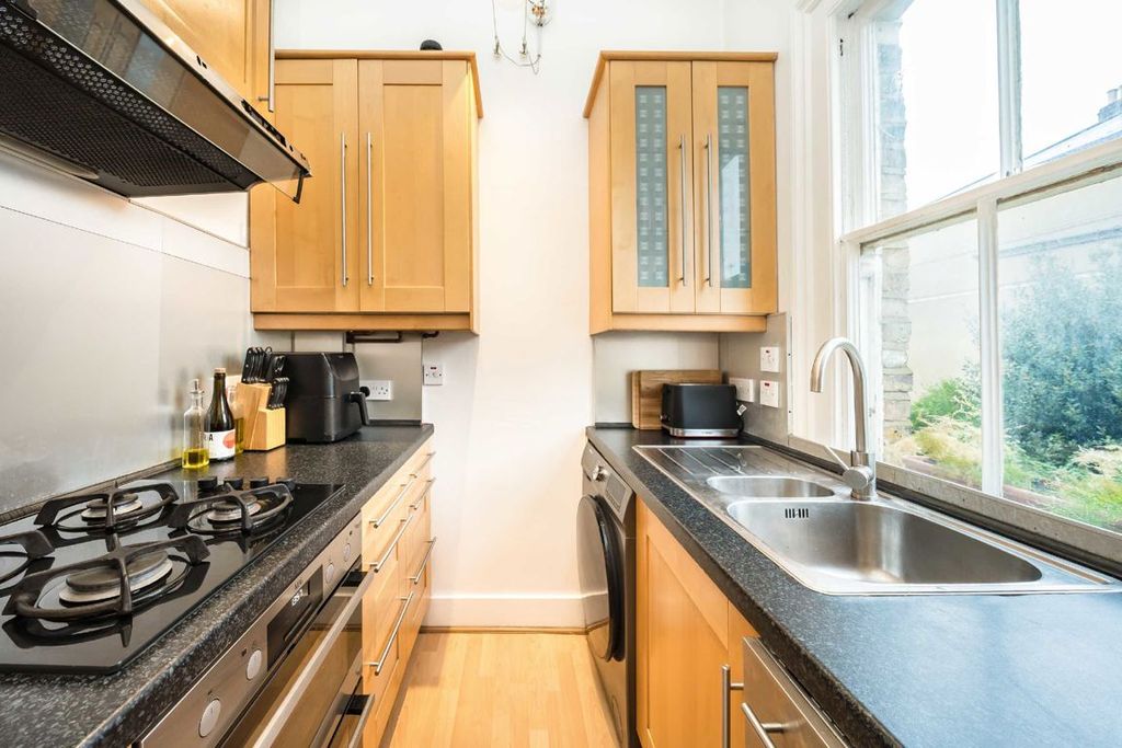 Property photo 3 of 5