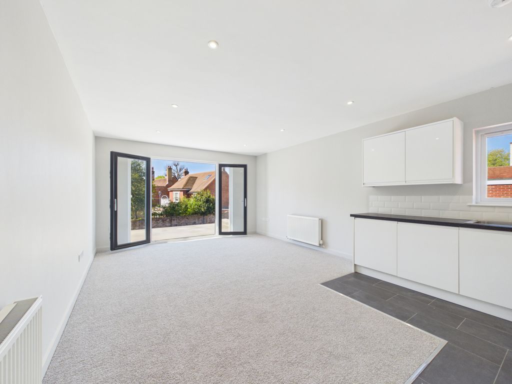 Property photo 2 of 7 Gallery