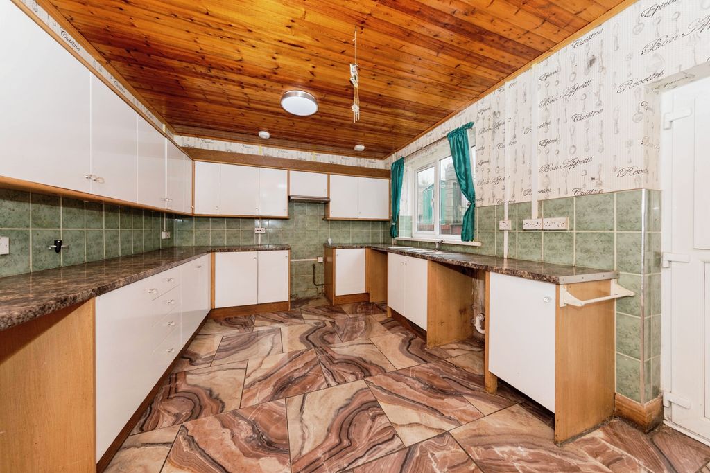 Property photo 3 of 17 Photography