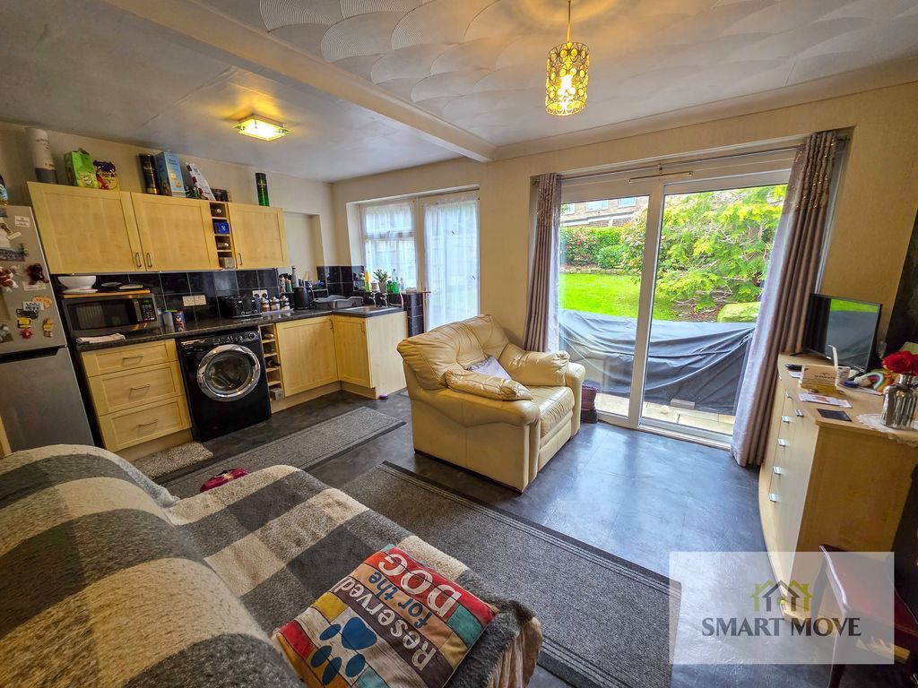 Property photo 3 of 17 Open Plan Kitchen