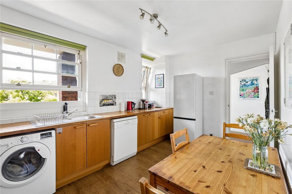 Property photo 3 of 12 Picture No. 04