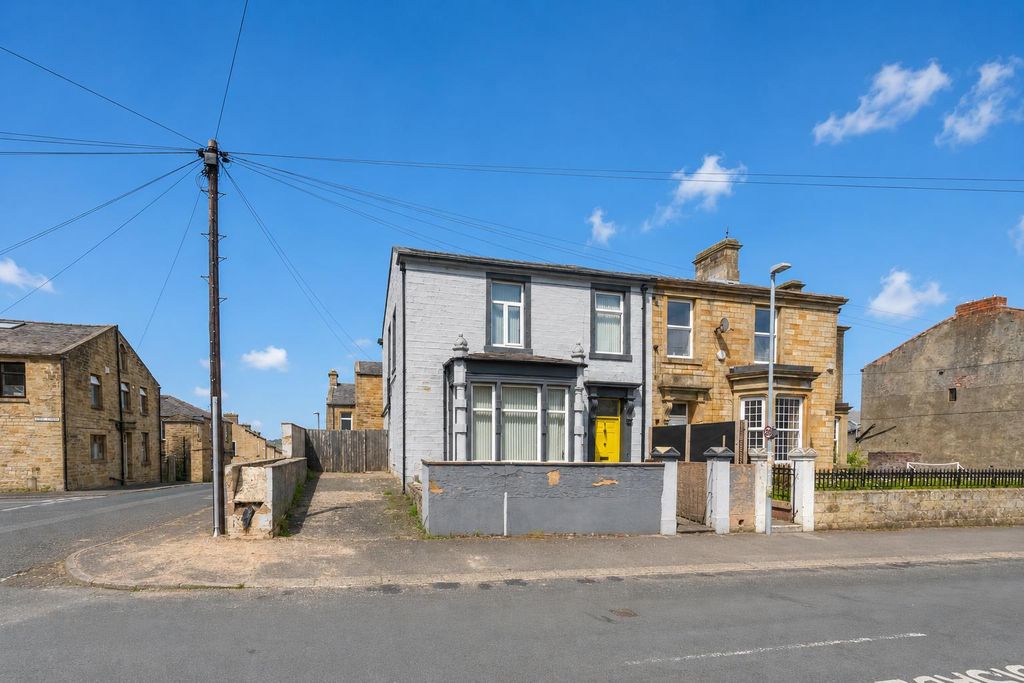 Property photo 2 of 33 1.Jpg