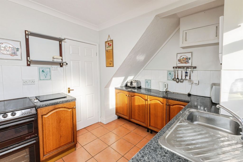 Property photo 3 of 41