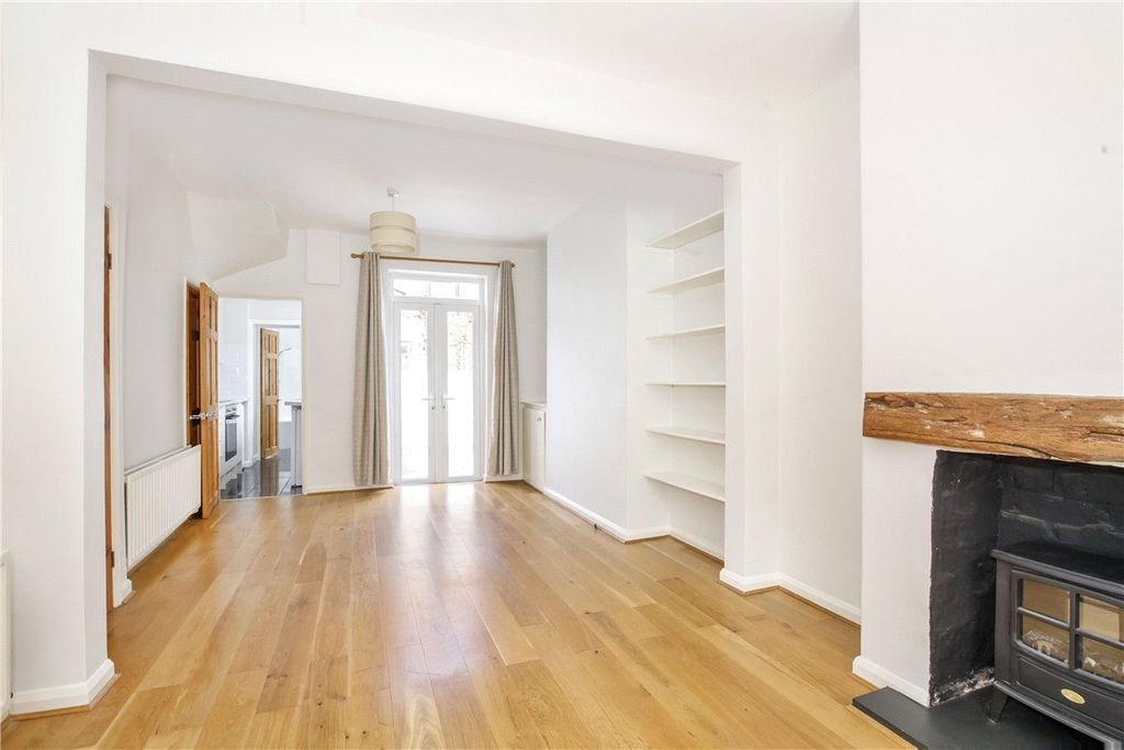 Property photo 2 of 11 Picture No. 20