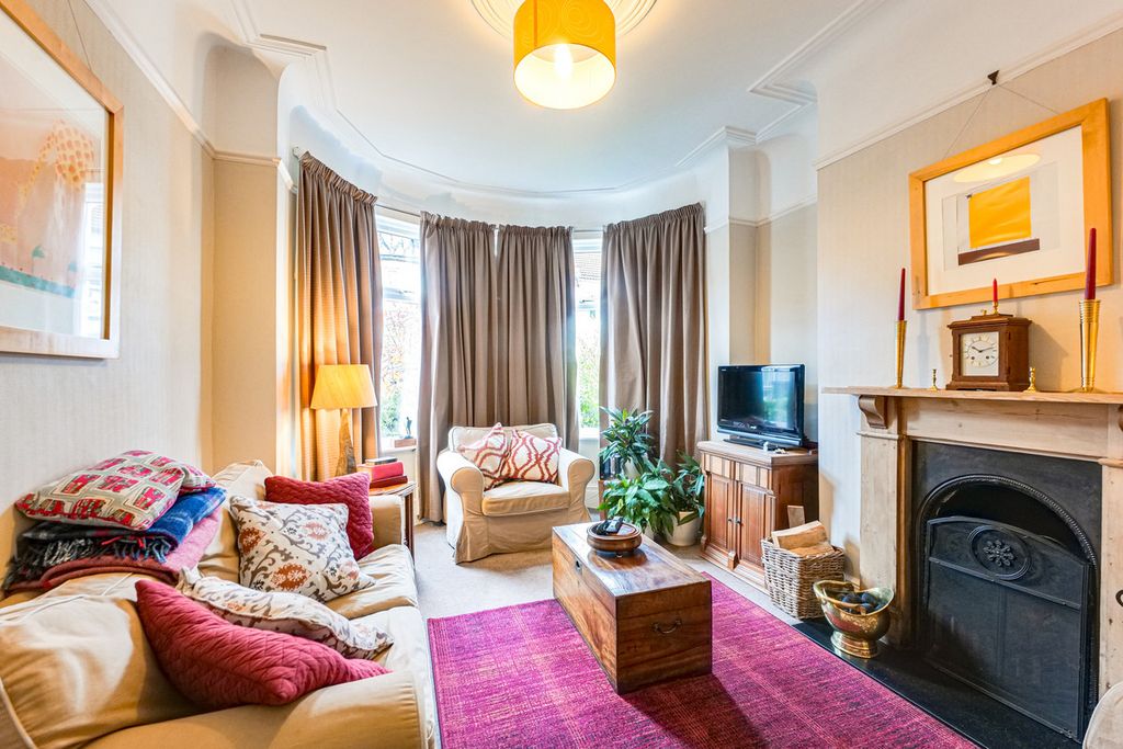 Property photo 2 of 24