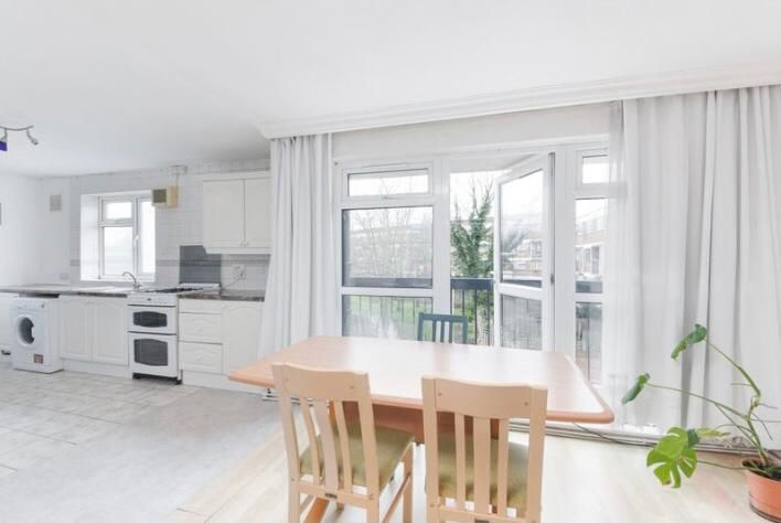 Property photo 3 of 8 Thumbnail_Photo-2024-02-05-15-04-16