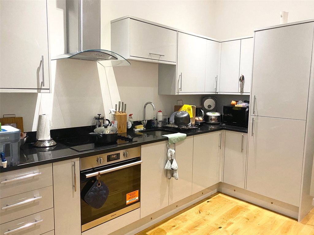 Property photo 3 of 11 Picture No. 01