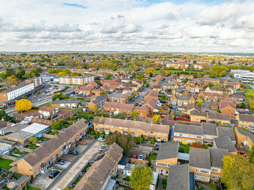 Property photo 3 of 23