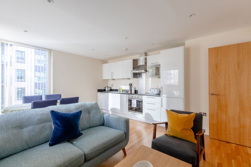 Property photo 1 of 31