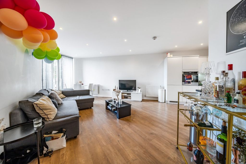 Property photo 1 of 7 1039681 (1)