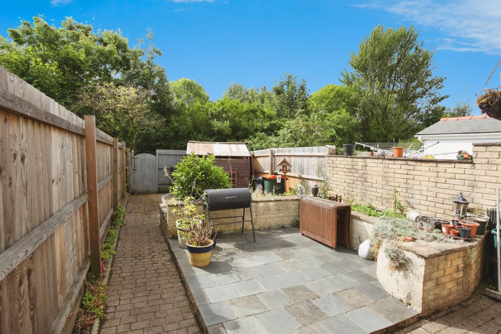 Property photo 2 of 18