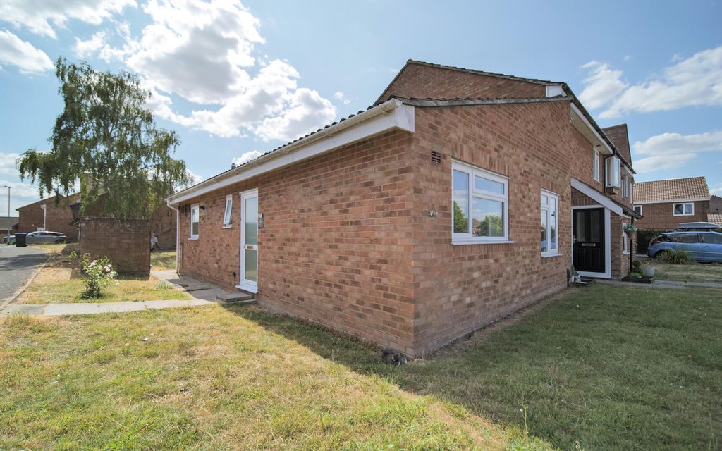 Property photo 1 of 10 Front (Exterior)