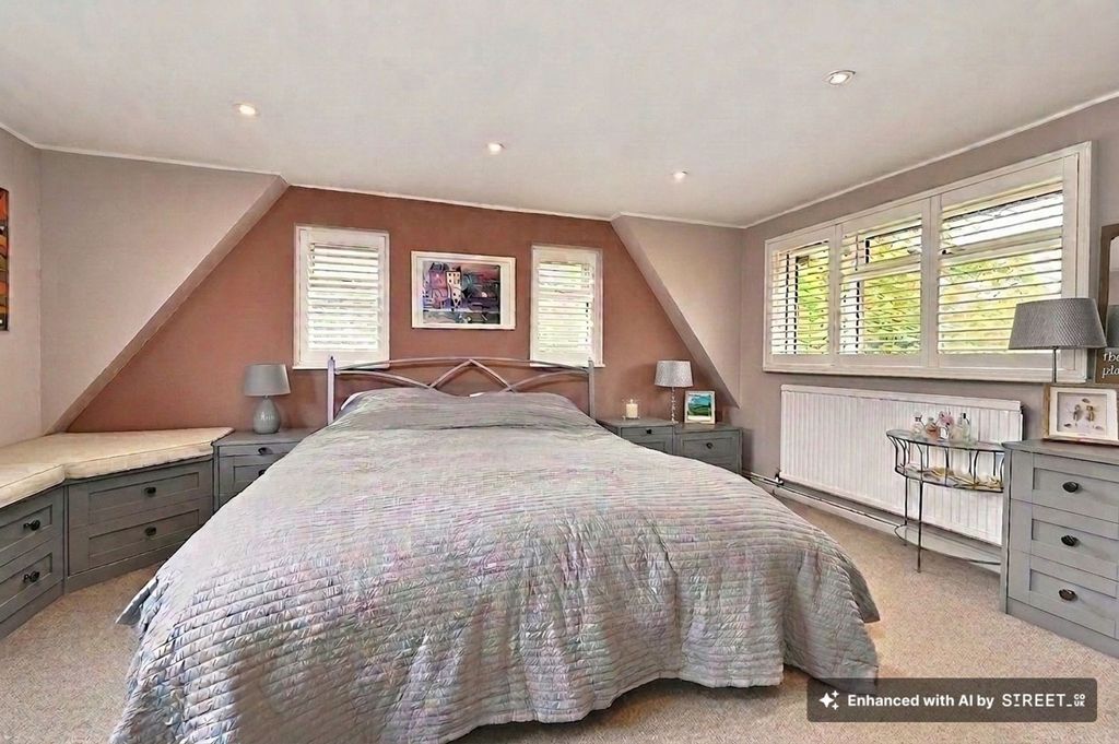 Property photo 3 of 29