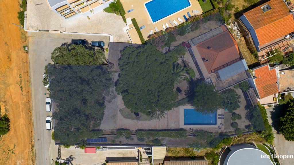 Property photo 1 of 25