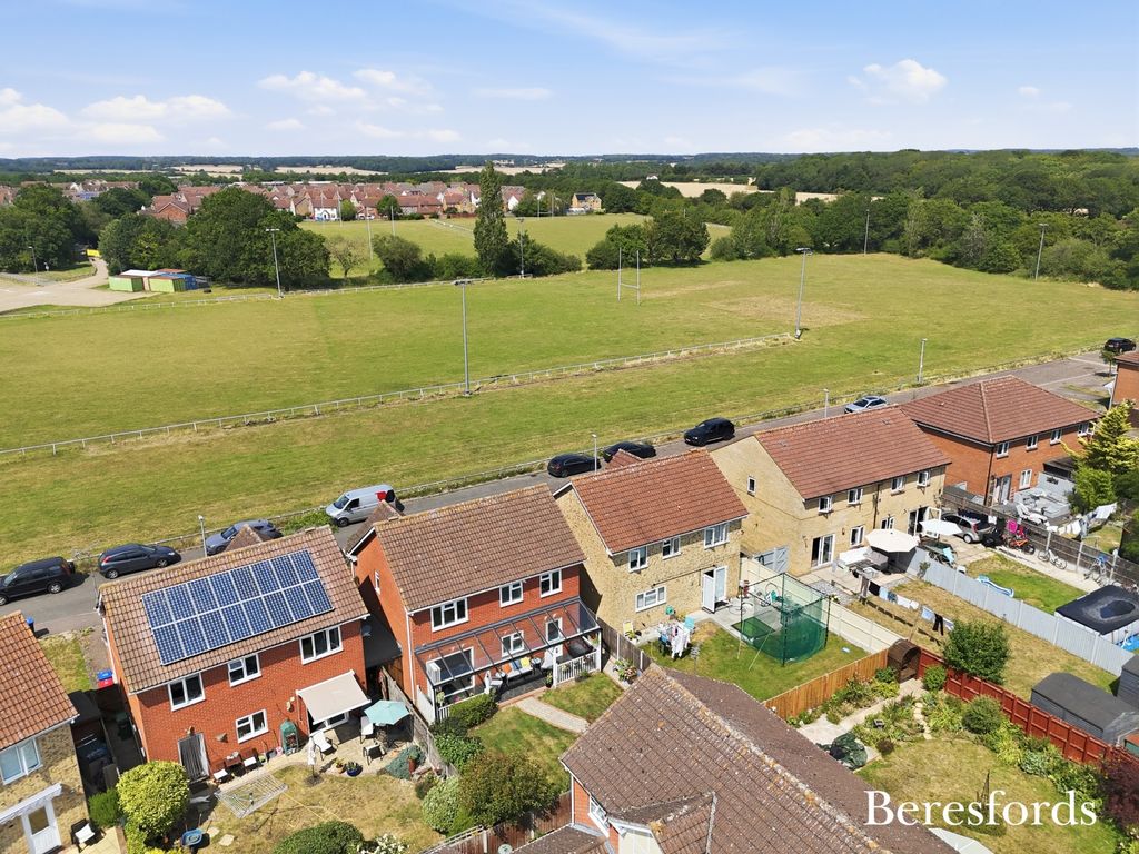 Property photo 2 of 44 Picture No. 07